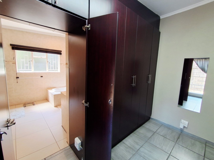 5 Bedroom Property for Sale in Sasolburg Ext 4 Free State